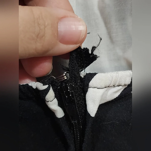 Rare Editions halter black and white floral dress with tulle hem Size 4T - Picture 9 of 9